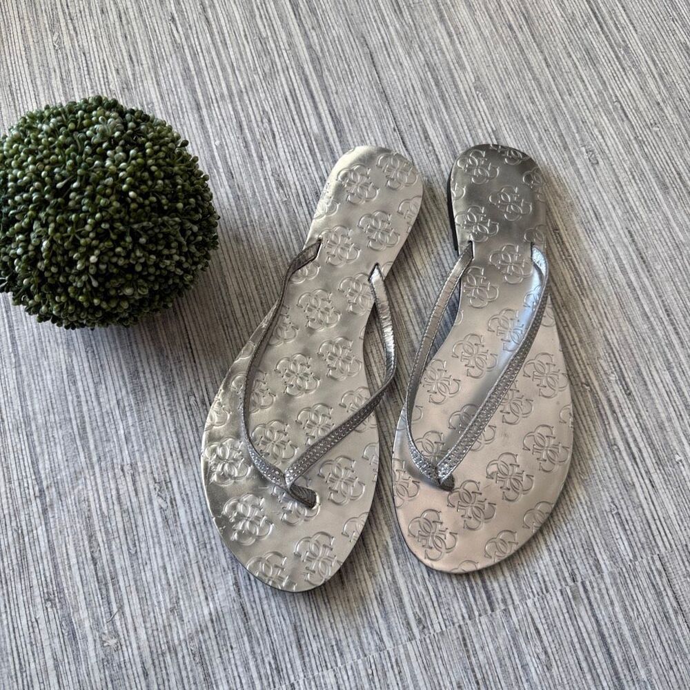 Guess Laidley 2 Women's Flip Flops Size 8.5 Silver Metallic